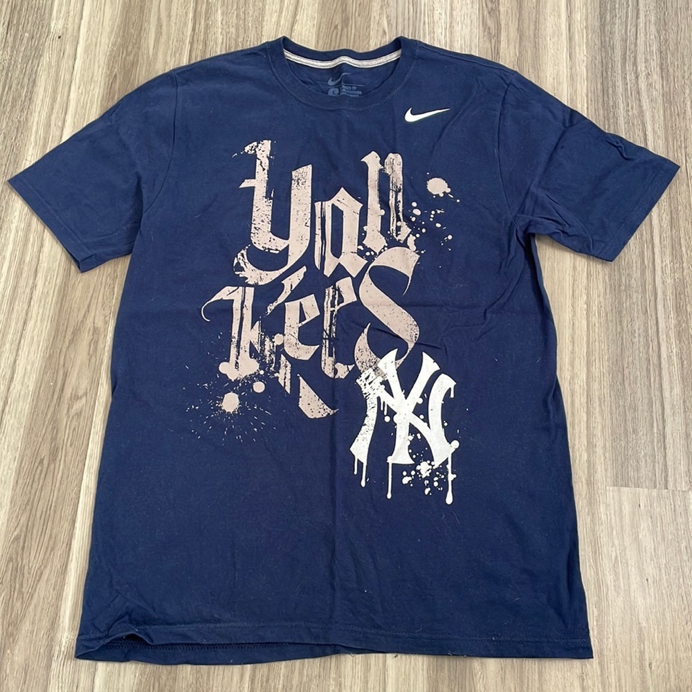 MLB New York Yankees T-Shirt - Large